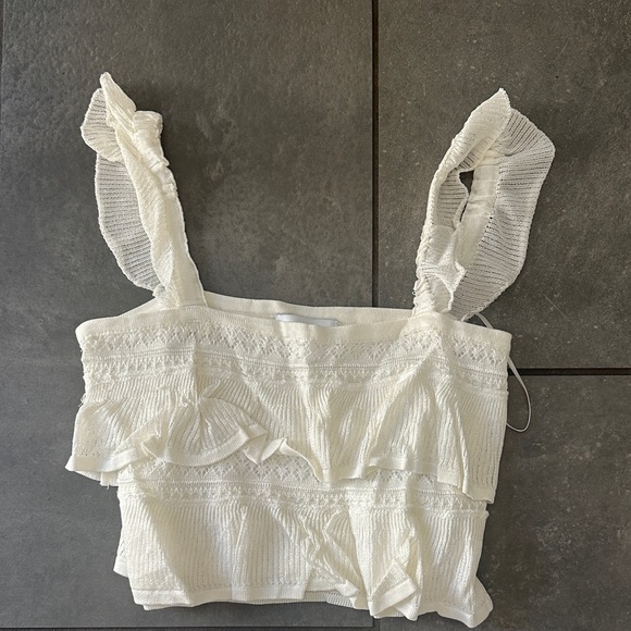 Elegant Cream Ruffled Skirt Set - Picture 3 of 4